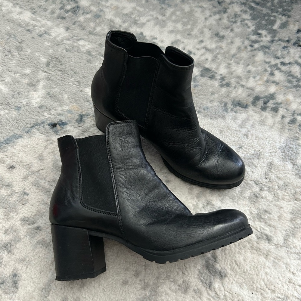 Geox Black Ankle Boots Chelsea Style